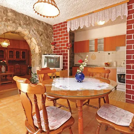 Holiday home 3 Bedroom Lovely Home In Kucice Kucice