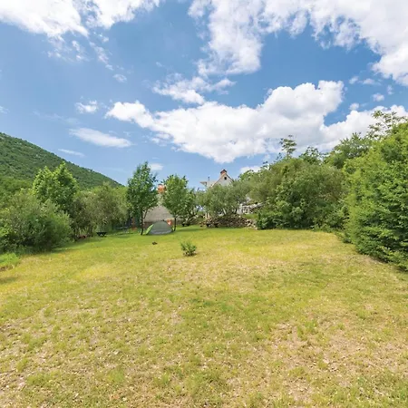 3 Bedroom Lovely Home In Kucice *